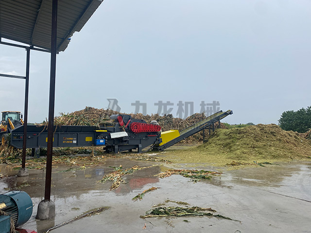 秸稈青貯粉碎機(jī)在農(nóng)作物秸稈處理中扮演著重要角色